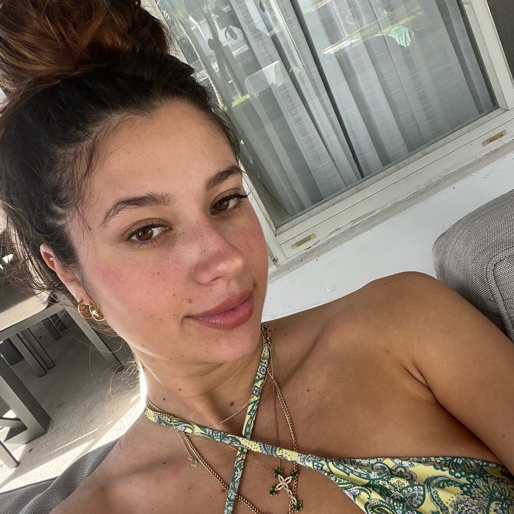 Meet your Posher, Alyssa